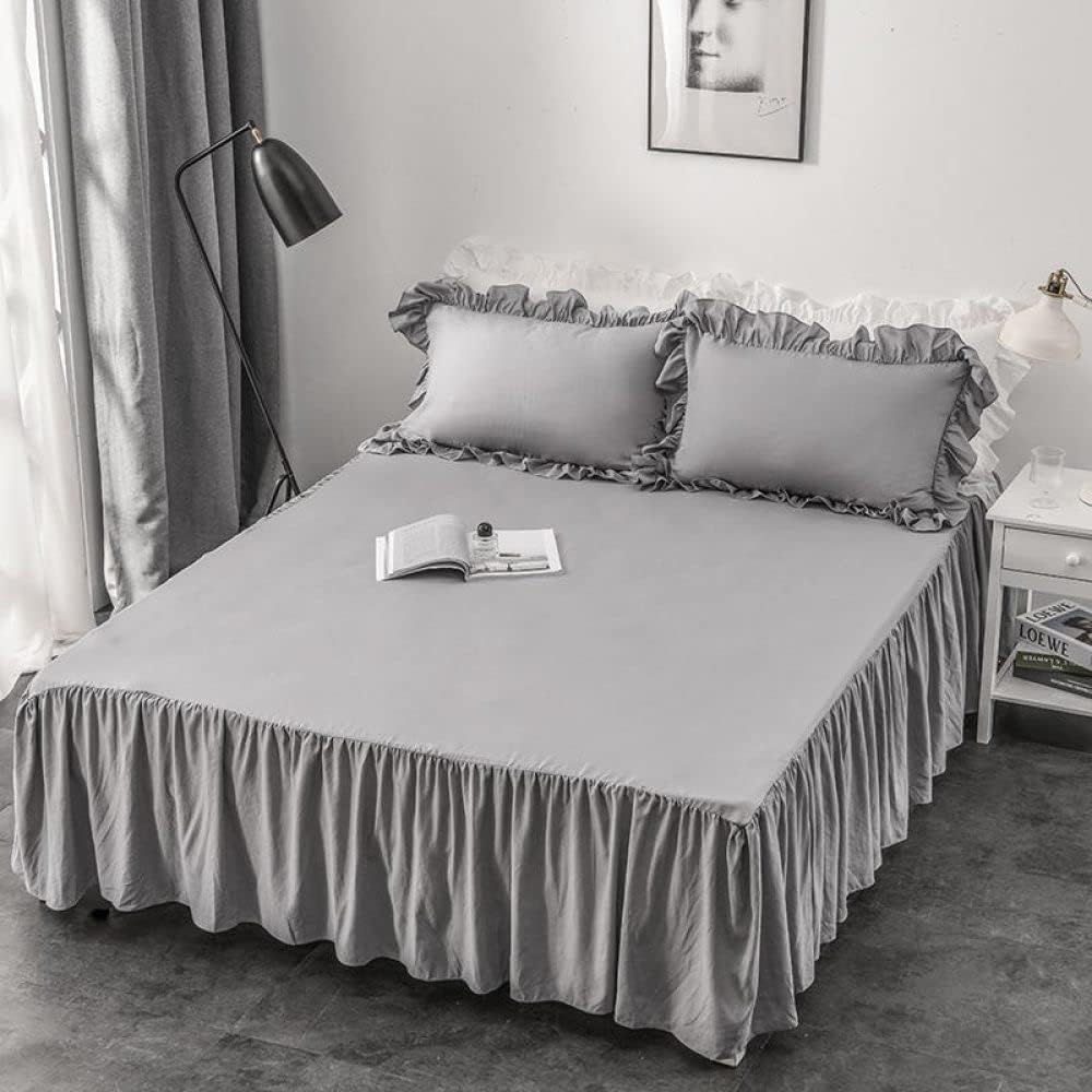 Close-up view of the sheet from the VibeCore Aesthetic Elegant Ruffles Duvet Cover Set in gray, featuring the soft, breathable fabric and subtle ruffle accents. A cozy and stylish addition to elevate the comfort and aesthetic of any bedroom or dorm.