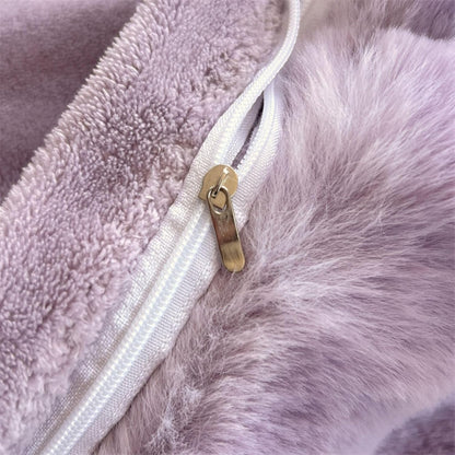 Close-up of the zipper on the VibeCore Snuggle Supreme Bedding Set in color Lilac, showcasing the durable, high-quality zipper for easy use and a seamless look.