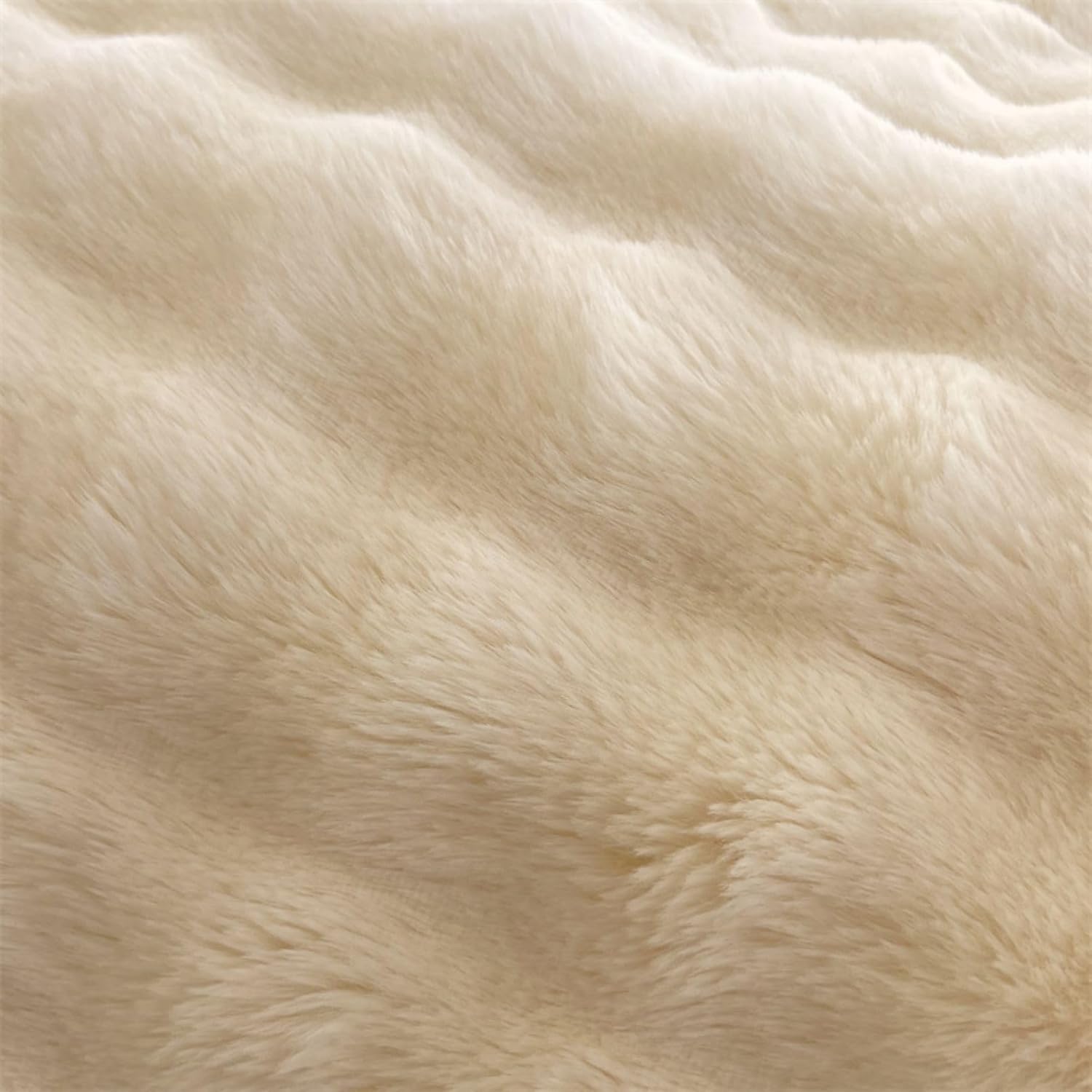 Close-up of the plush material used in the VibeCore Snuggle Supreme Bedding Set in the color white, highlighting the ultra-soft, breathable milk fibre fabric that offers luxurious comfort and a hypoallergenic sleep experience.