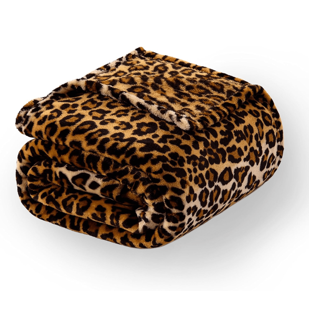 VibeCore Cheetah Print Fleece Throw Blanket Product View