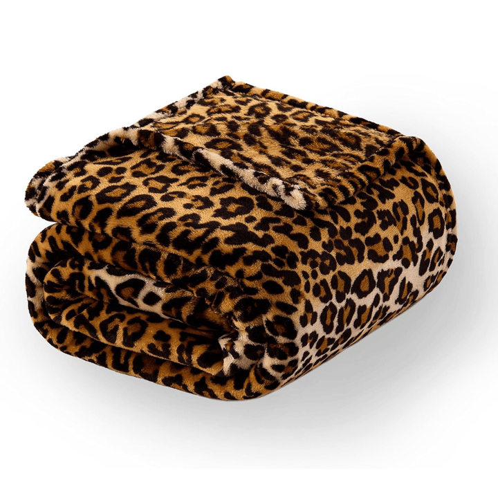 VibeCore Cheetah Print Fleece Throw Blanket Product View