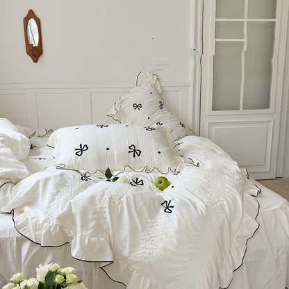 VibeCore Ribbon Ruffle Duvet Cover Set Side View